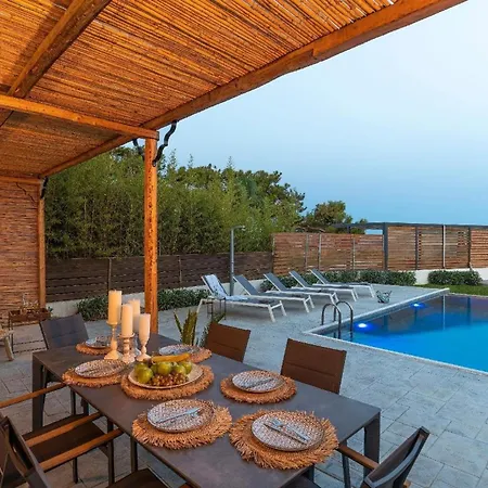 Hébergement de vacances Haus In Afantou - Privater Parkplatz Und Pool