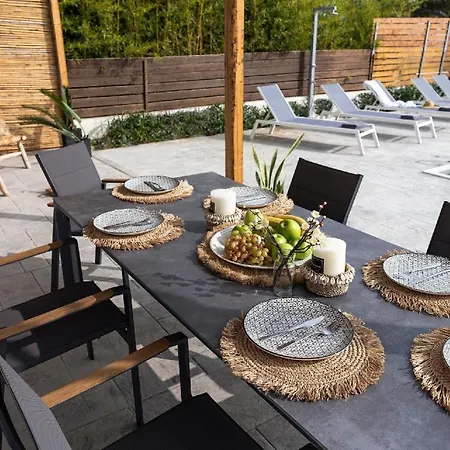 Haus In Afantou - Privater Parkplatz Und Pool * 콜림비아